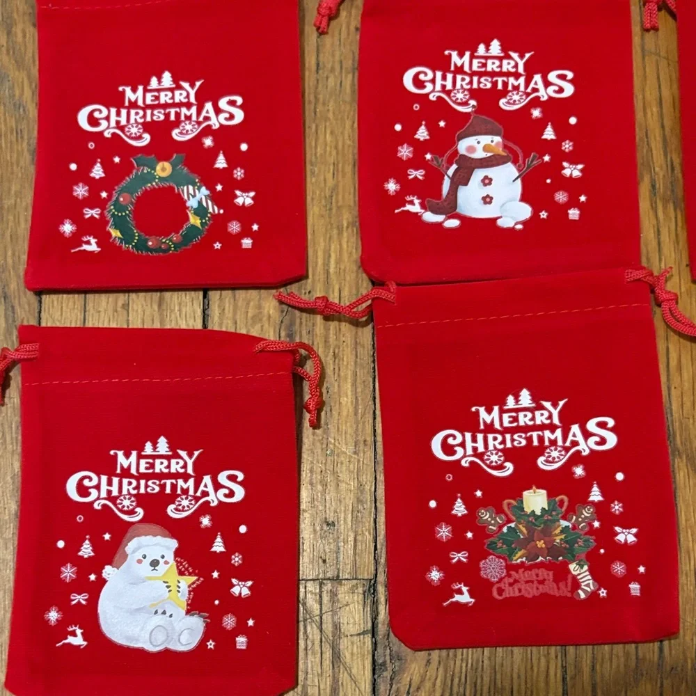 🧧🎄🎁NWOT 11 Unique Designs Red Velvet Christmas Gift Bags with Silver Pouches
